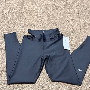 ALO Yoga Women’s black Leggings